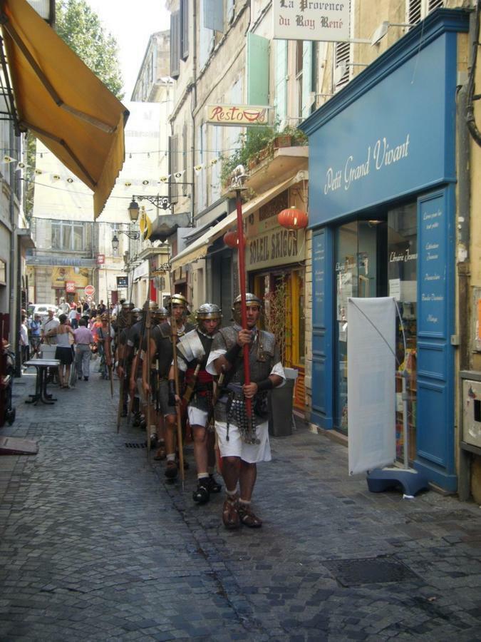 Studio Typique Et Cosy Climatise. Арль Экстерьер фото